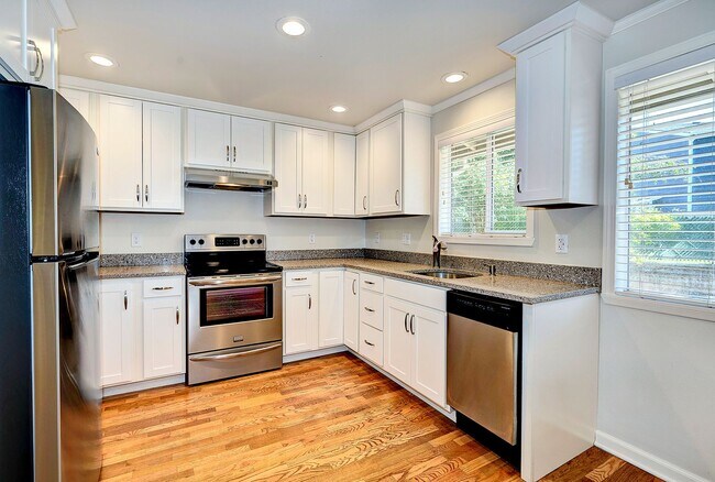 Building Photo - Lynnwood Rambler