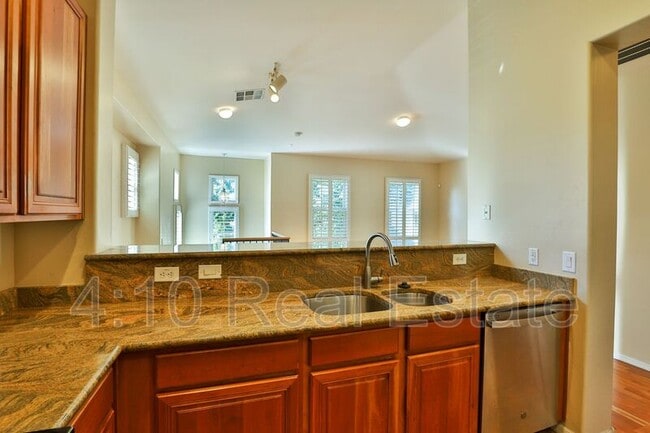 Building Photo - 4175 E Jasper Dr