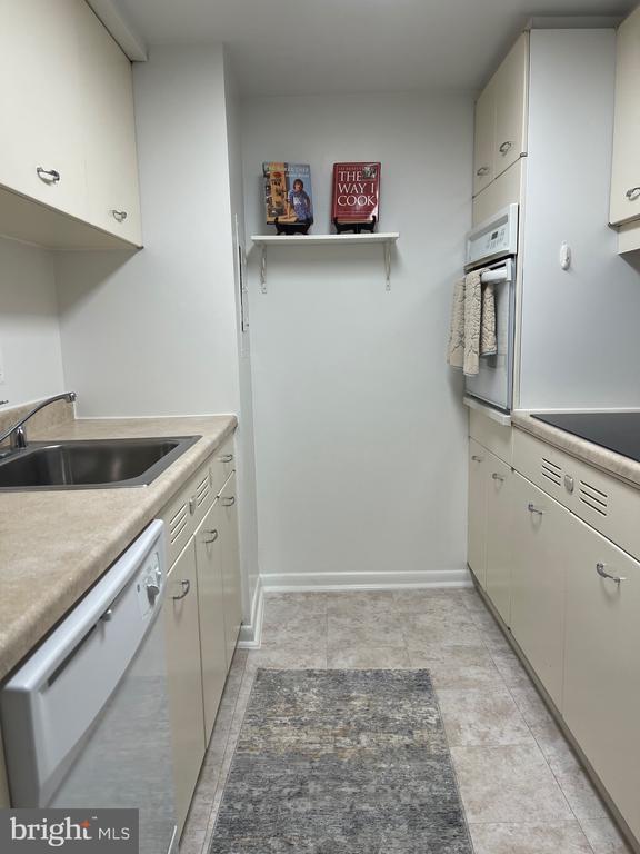 Building Photo - 520 N St SW