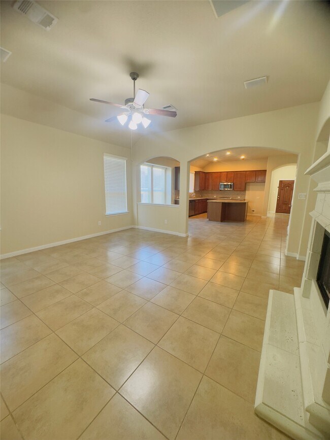 Building Photo - 26327 Cedar Pine Dr