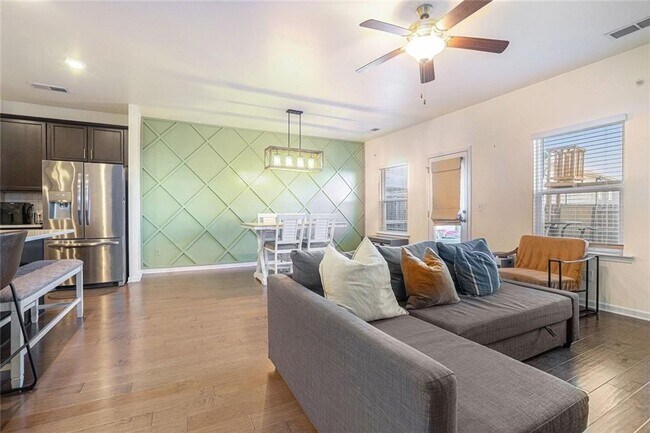 Building Photo - 5526 Donerail St