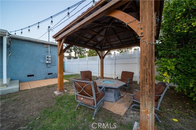 Building Photo - 22149 Victory Blvd