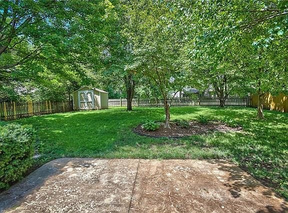 Building Photo - 15412 W 80th St