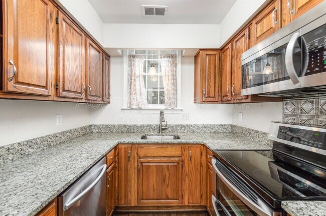 Building Photo - 449 Old Town Ct