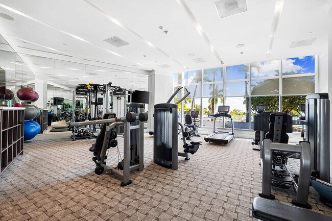 Building Photo - 1155 N Gulfstream Ave