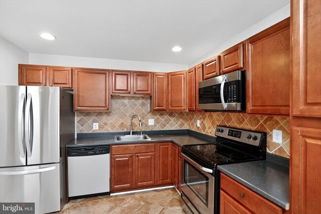 Building Photo - 4689 Joanna Ct