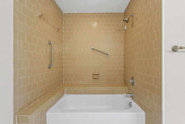 Building Photo - 16806 Doverwood Way