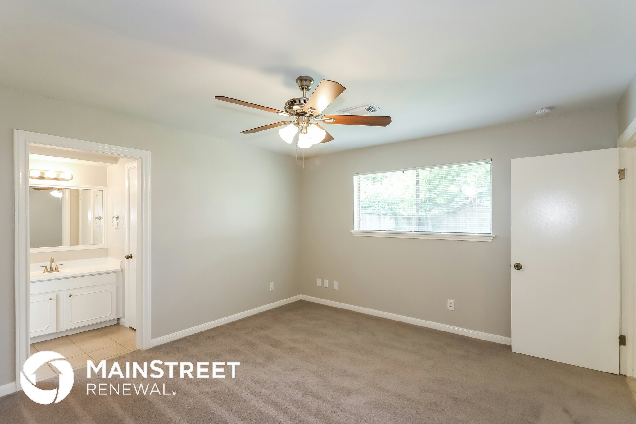 Building Photo - 6038 W Airport Blvd