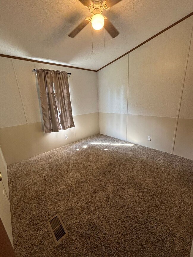 Building Photo - Beautiful 4 Bedroom Home in Blanchard!