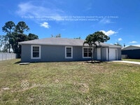 Building Photo - 1066 SE Proctor Ln