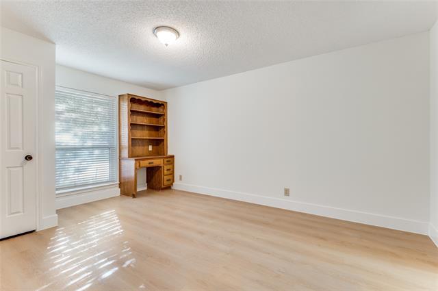 Building Photo - 2805 Staffordshire Dr