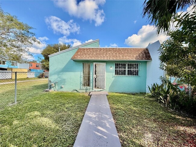 Building Photo - 617 NW 10th St