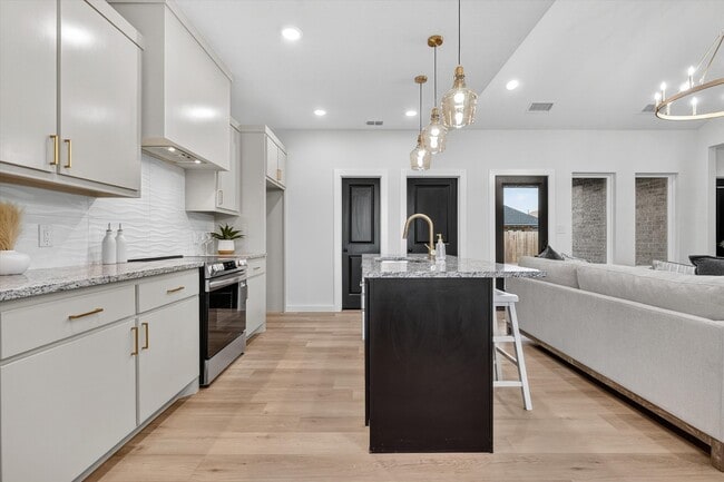 Building Photo - 1415 Farmhouse Ave