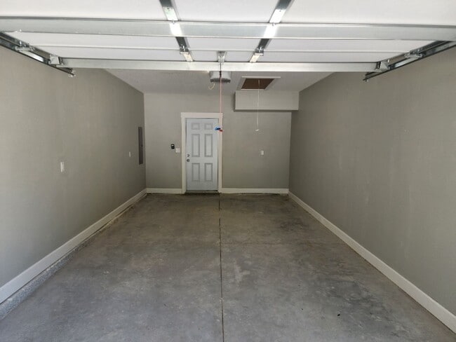 Building Photo - Brand New 2 Story Edgewater Duplex