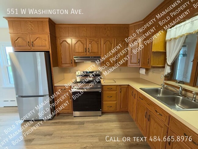Building Photo - 551 W Washington Ave