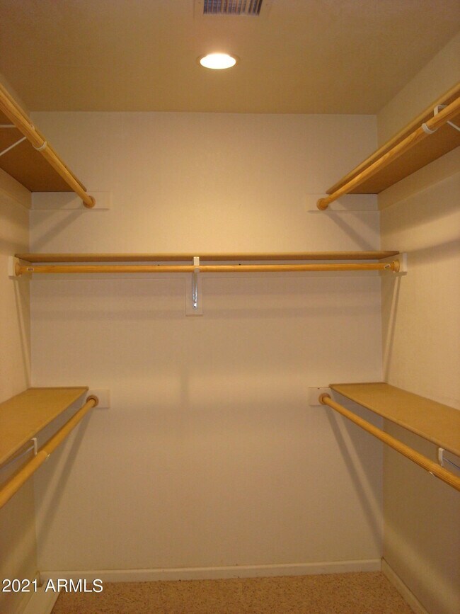 Building Photo - 3933 W Pershing Ave