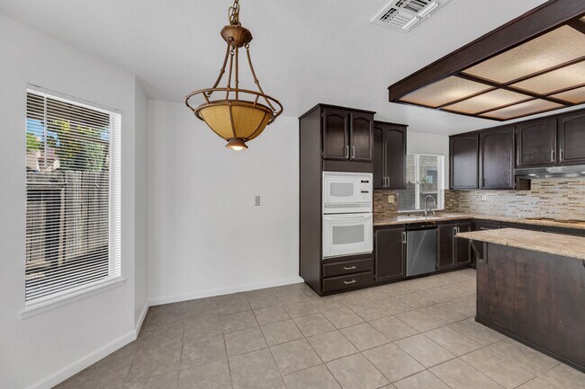 Building Photo - 8327 Trimmer Way