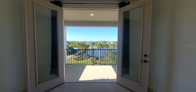Building Photo - 736 Yukon Ln