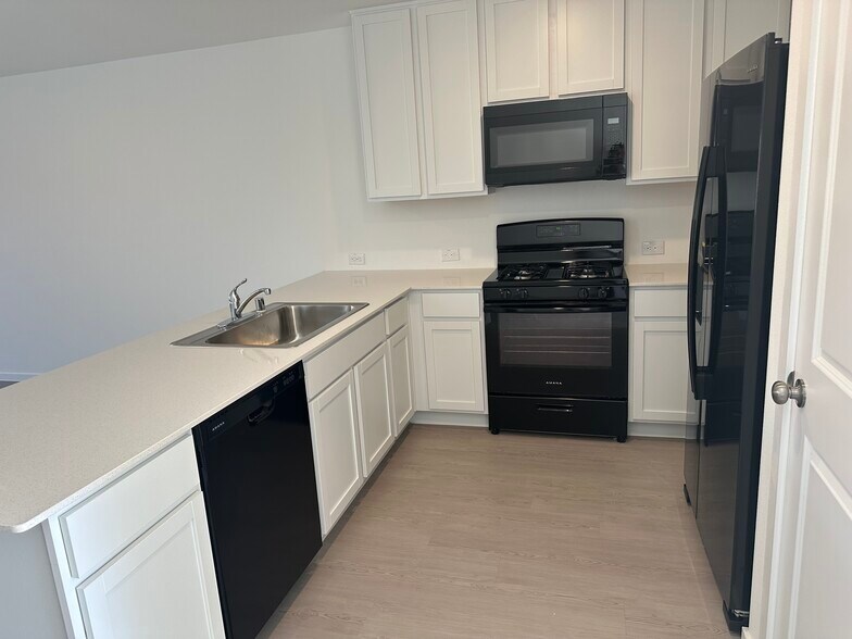 Building Photo - 3009 Tokara St
