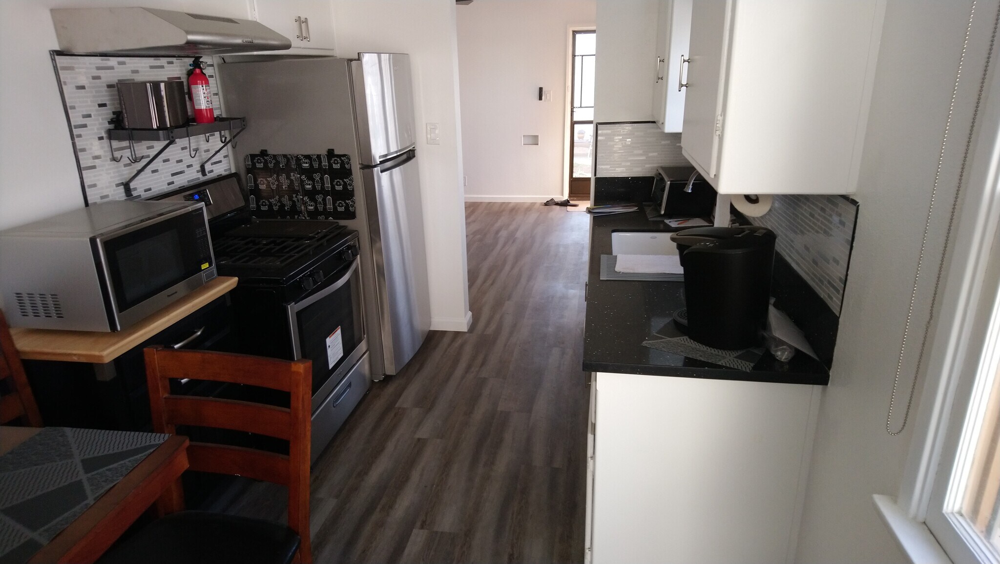 KITCHEN TOWARDS LIVING ROOM - 738 Hill St
