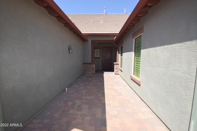 Building Photo - 2192 E Coconino Pl
