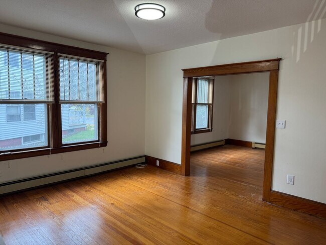 Building Photo - 3 Bedroom home in Lebanon