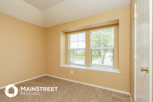 Building Photo - 1611 Emily Ln