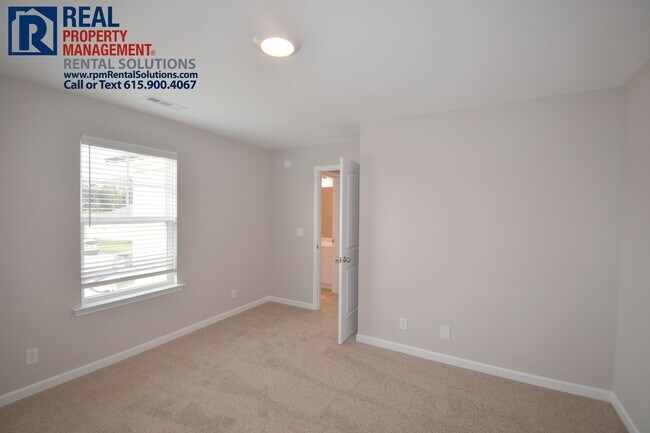 Building Photo - New home in a great location in Murfreesboro! Attached garage and fenced-in back yard!