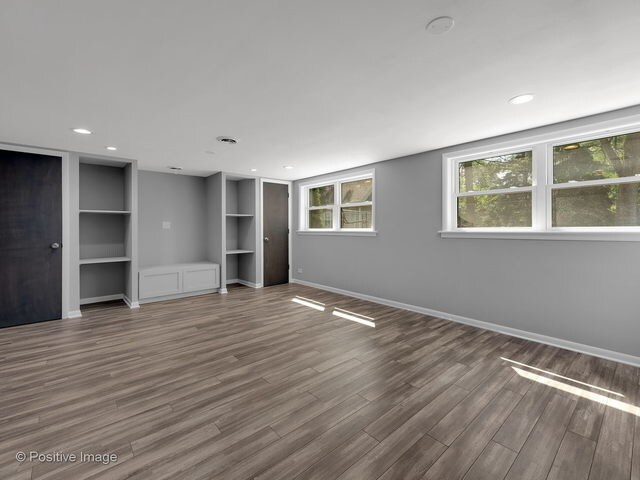 Building Photo - 940 S Monroe St