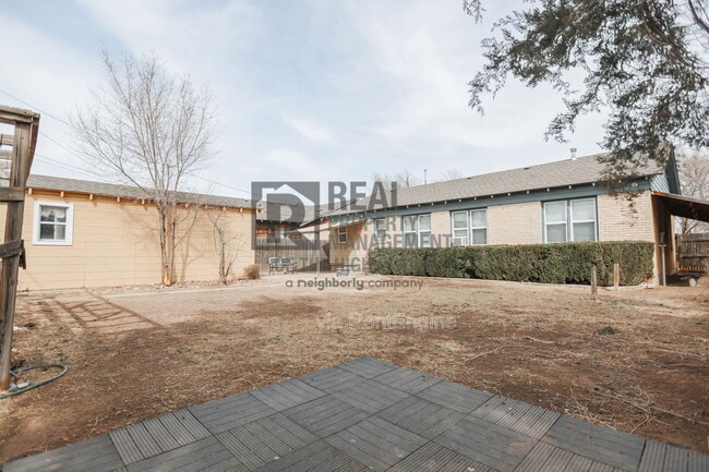 Building Photo - 1542 Parr St