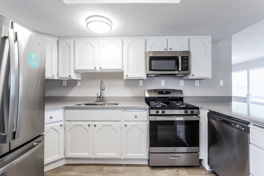 Building Photo - 4345 S 700 W