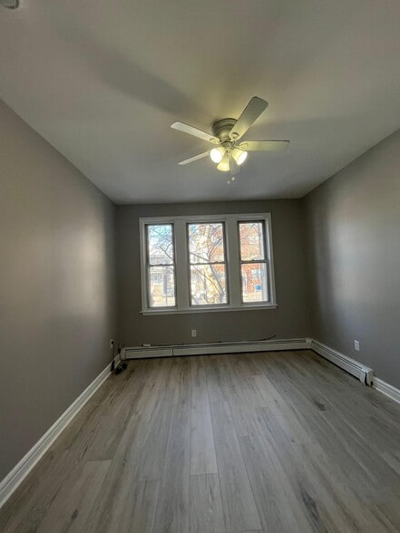 Building Photo - 426 Kennedy Blvd