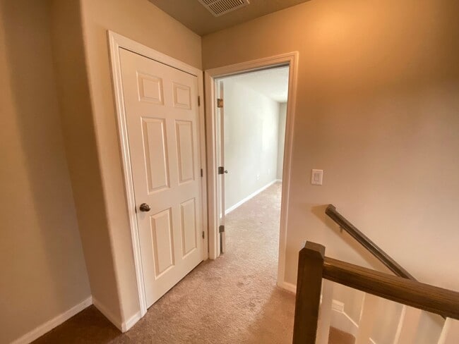 Building Photo - 3Bdrm 2.5 Bath 2-Car garage ---- Tapestry ...