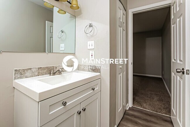 Building Photo - 3 Bedroom Pet-Friendly Home in GASTONIA, NC with Main Street Renewal