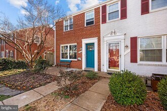 Building Photo - 1418 Dogwood Dr