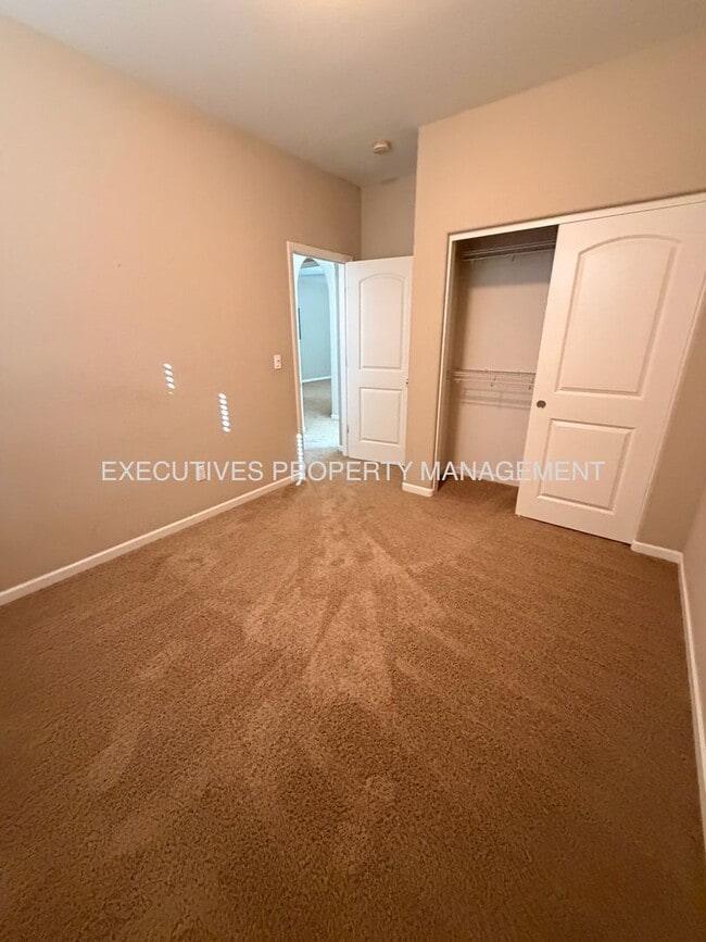 Building Photo - 3895 Bethpage St