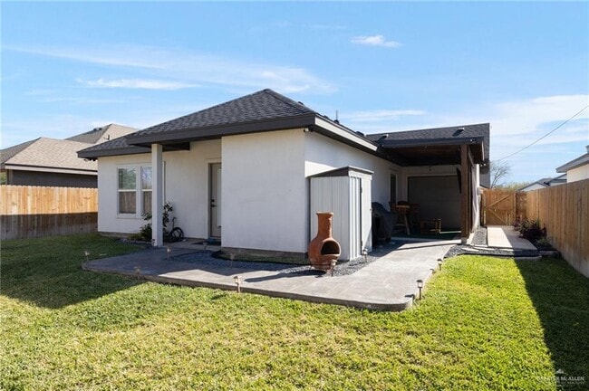 Building Photo - 16 Diamond Head Ave