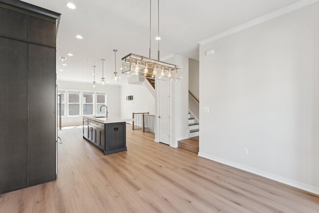 Building Photo - 4689 Charger Pl