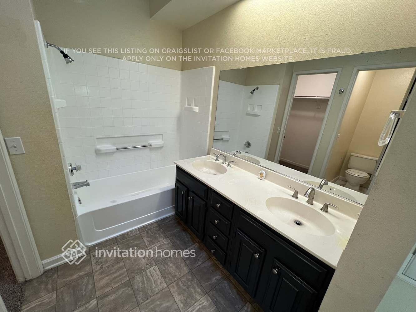 Building Photo - 3019 Chablis Ave