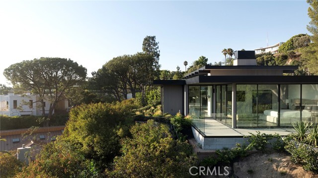 Building Photo - 9015 Alto Cedro Dr