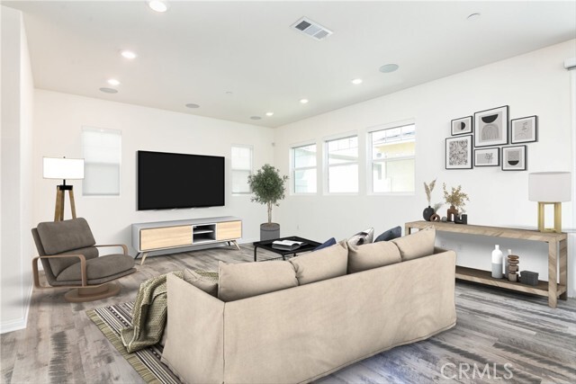Building Photo - 17120 Zion Dr