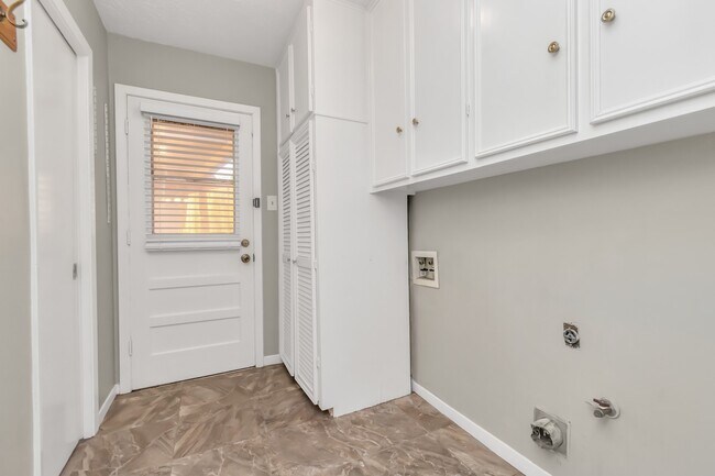Building Photo - 12526 Hazelwood Ln