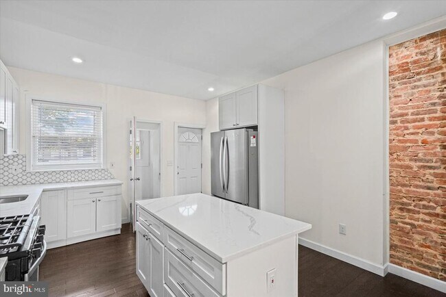 Building Photo - 609 McKewin Ave