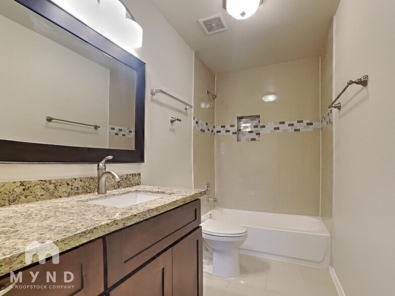 Building Photo - 5305 Westbrook Rd