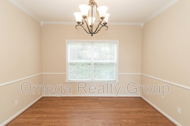 Building Photo - 4474 Fairmont Dr