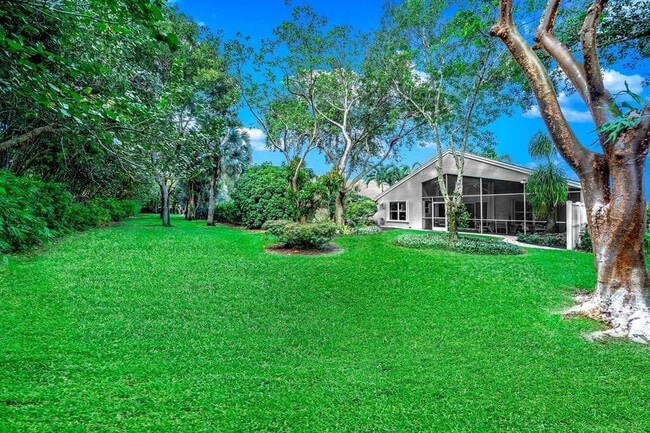 Building Photo - 7638 Charing Cross Ln