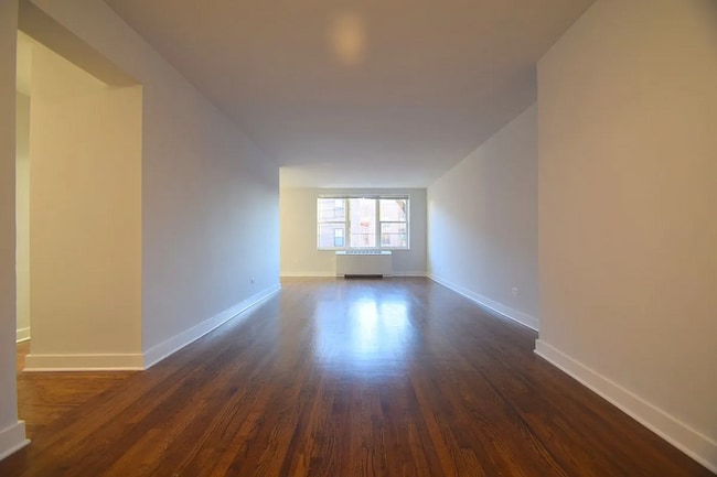 Building Photo - 1540 Pelham Pkwy S