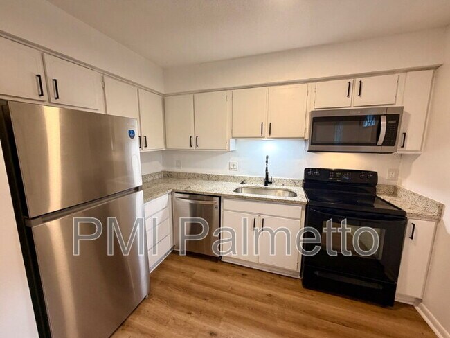 Building Photo - 1213 Grove Park Ln