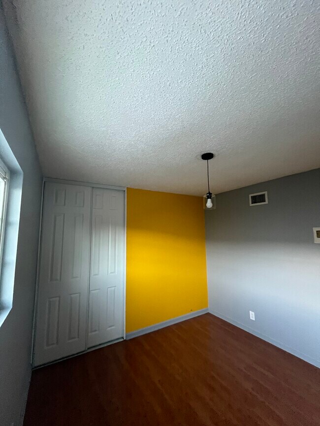 Building Photo - 22240 Wyandotte St