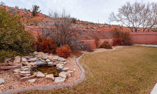 Building Photo - Beautiful Home in Coral Canyon